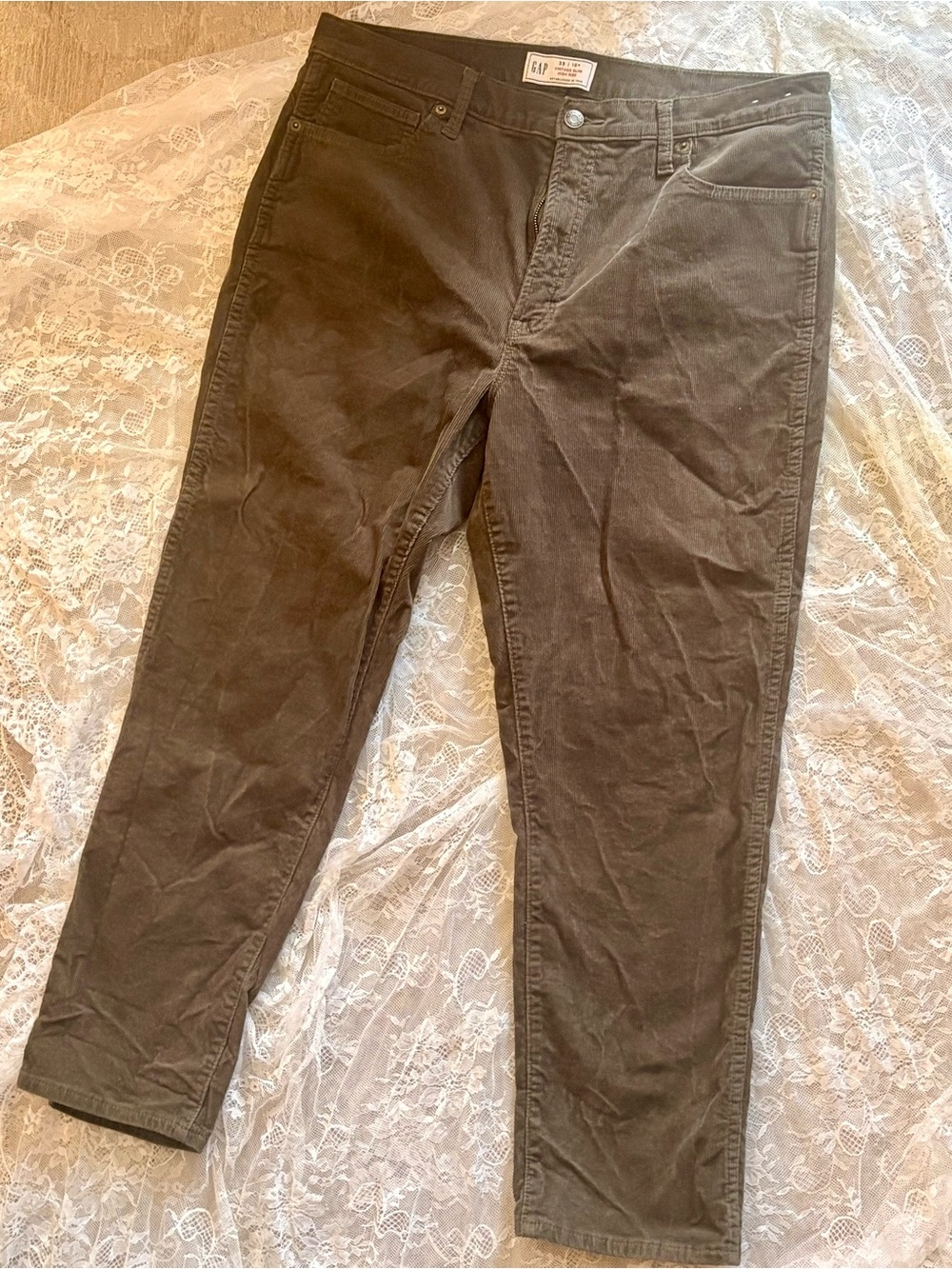 GAP Vintage Slim High Rise Corduroy Pants – Olive Green